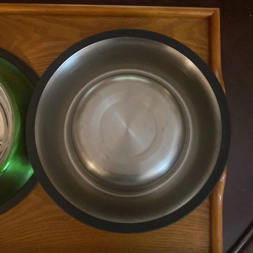 2 ANTI SKID STAINLESS STEEL DOG BOWLS 3.75 CUPS NWT